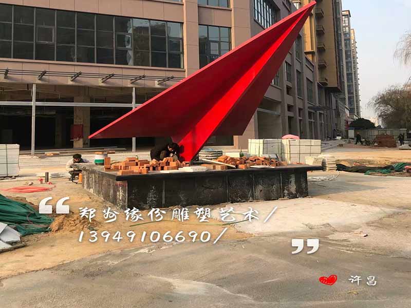 鄭州不銹鋼雕塑有哪些優(yōu)勢